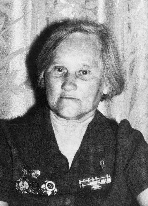 ПОЗДРАВЛЯЕМ СО 100-ЛЕТНИМ ЮБИЛЕЕМ!